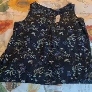 NWT Loft sleeveless blue floral blouse with keyhole button closure on back med